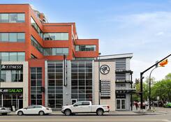 
                                	        Mount Royal Village
                                    