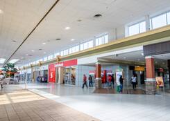 
                                	        Fairview Mall
                                    