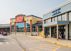 
                                	        Centre Commercial Cote St Luc
                                    