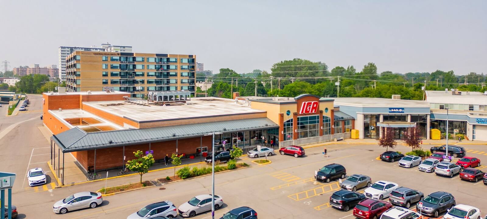 JEAN COUTU  Centre Commercial Cote St-Luc