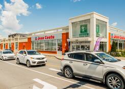 
                                	        Carrefour St-Hubert
                                    