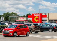 
                                	        Carrefour St-Hubert
                                    