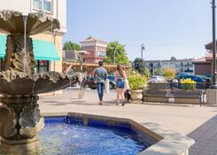 
                                	        Tuscany Village Shopping Centre
                                    