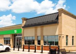 
                                	        Clairfield Commons
                                    