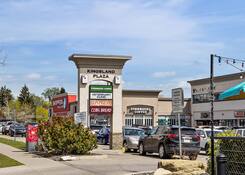 
                                	        Kingsland Shopping Centre
                                    