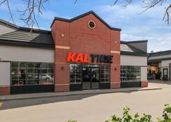 
                                	        Longstreet Shopping Centre
                                    