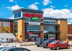 
                                	        Carrefour Charlemagne
                                    