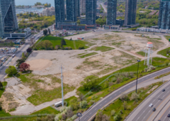 
                                	        2150 Lakeshore Blvd: 2150 Lake Shore Slider 2
                                    