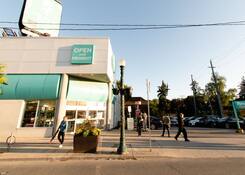 
                                	        897-901 Eglinton Avenue West
                                    