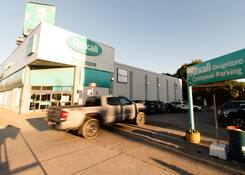 
                                	        897-901 Eglinton Avenue West
                                    